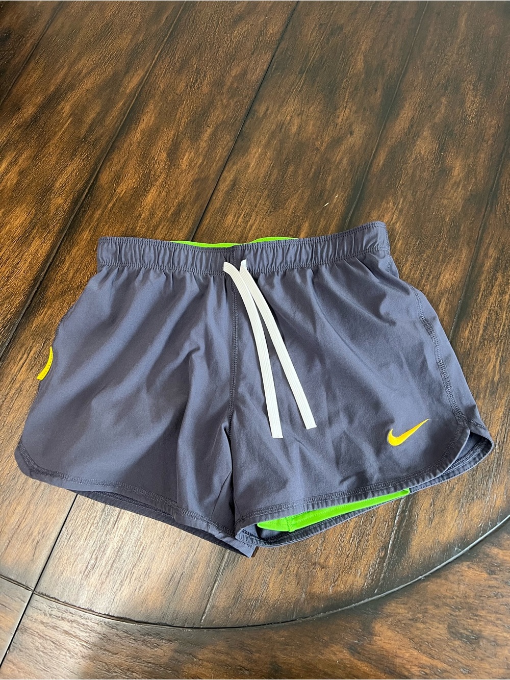 Nike Dri-Fit 2 in 1 Livestrong Running Shorts Gray With Green Lining Size XS